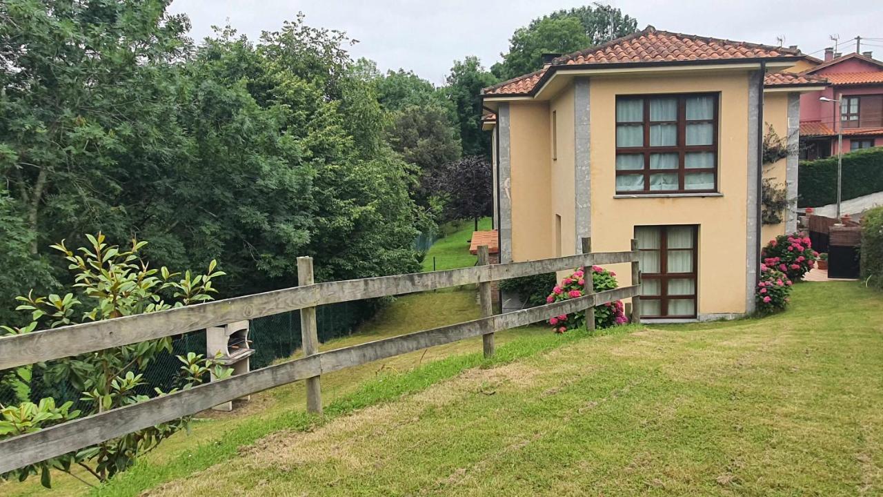 Vivienda Vacacional Villa Maruja Andrín Exteriér fotografie